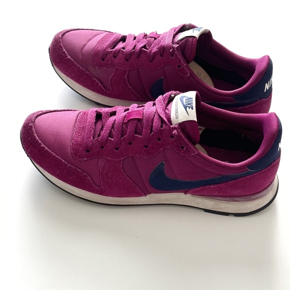 NIKE ‘Internationalist’ Sneakers - Women’s Size US 9.5 - Picture 3 of 7